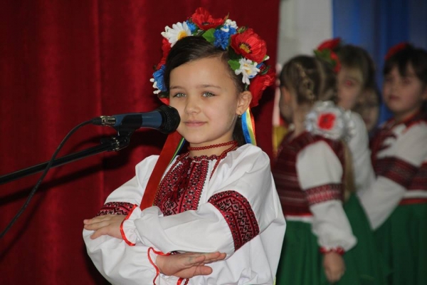 У Ніжині відбувся 3-й міський фестиваль-конкурс патріотичної пісні. Фото. частина 1