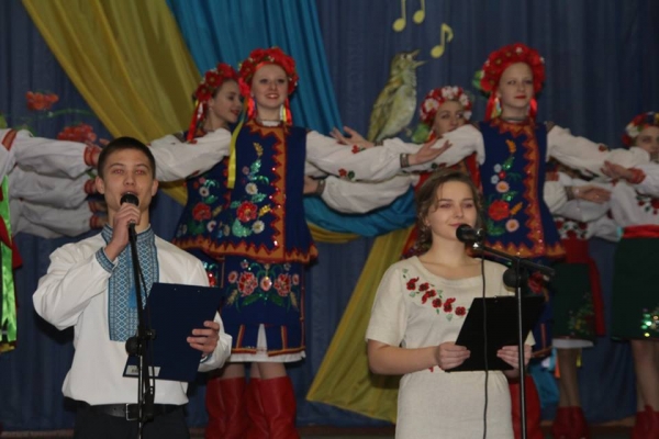 У Ніжині відбувся 3-й міський фестиваль-конкурс патріотичної пісні. Фото. частина 1