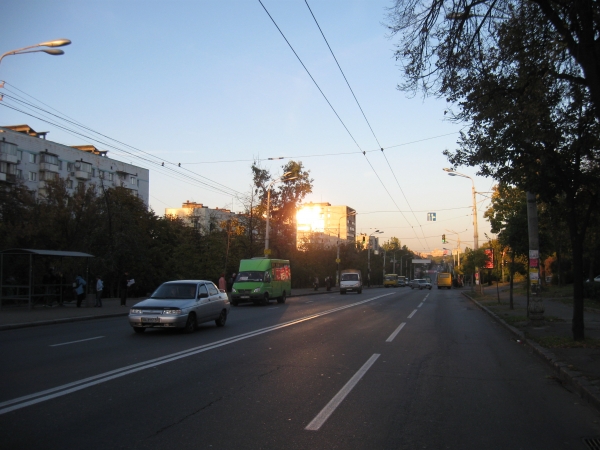 На Голосеевском проспекте 3 и 4 мая ограничат движение транспорта